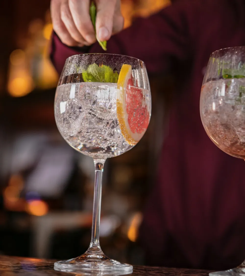 Erne Gin & Tonic Glass Pair<Galway Crystal Best