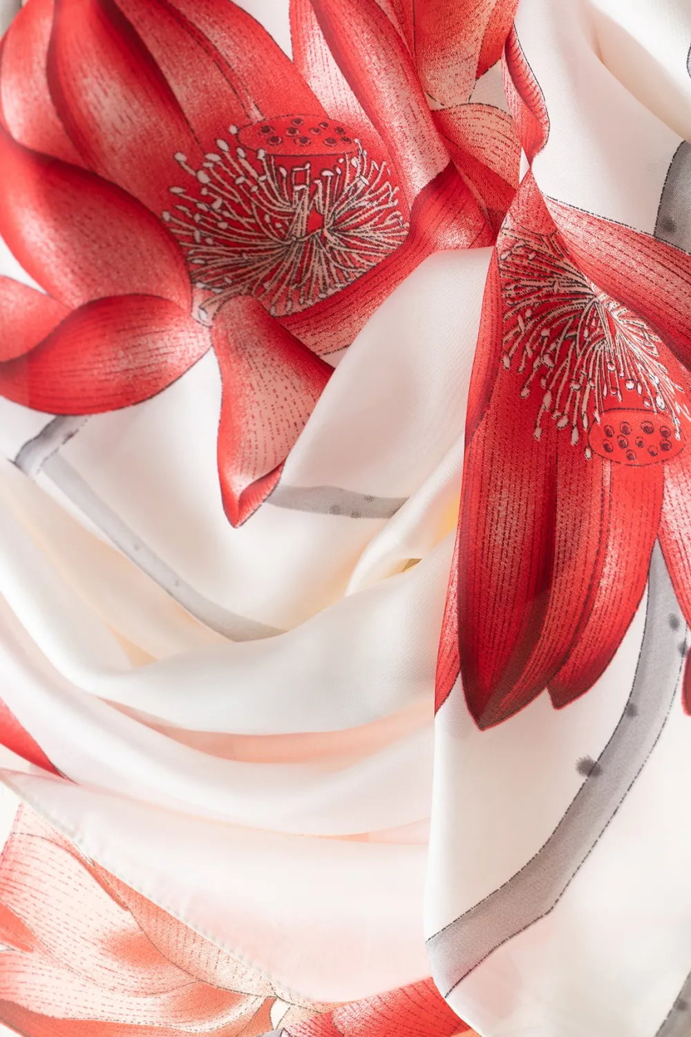 Red Lillies Polyester Scarf<Galway Crystal Hot