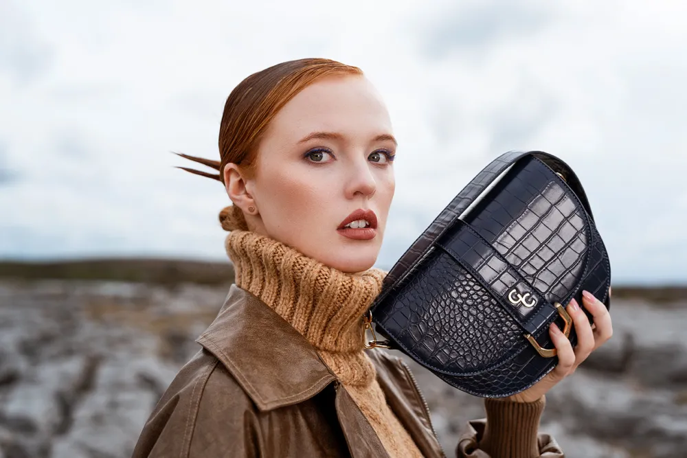 Saddle Bag - Navy Croc Detail<Galway Crystal New